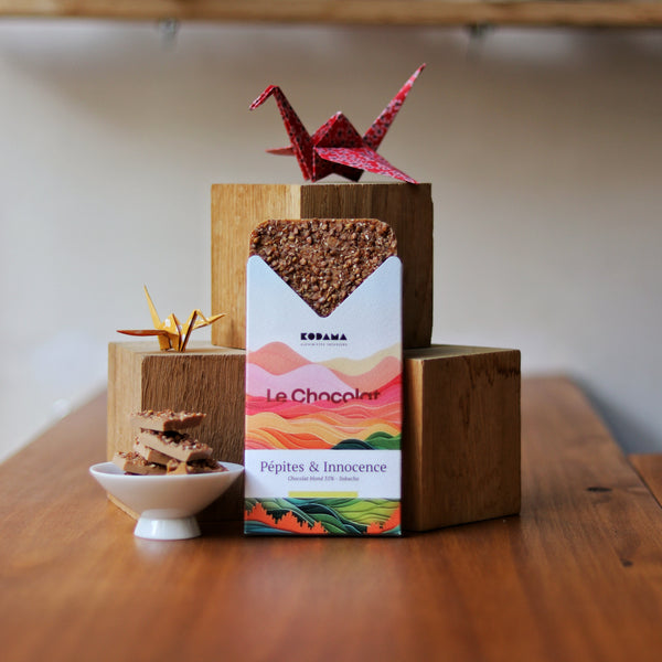 Pépites & Innocence – Autre – Chocolat blond 35%, Sobacha – Kodama Paris - Mise en scene de tablette de chocolat