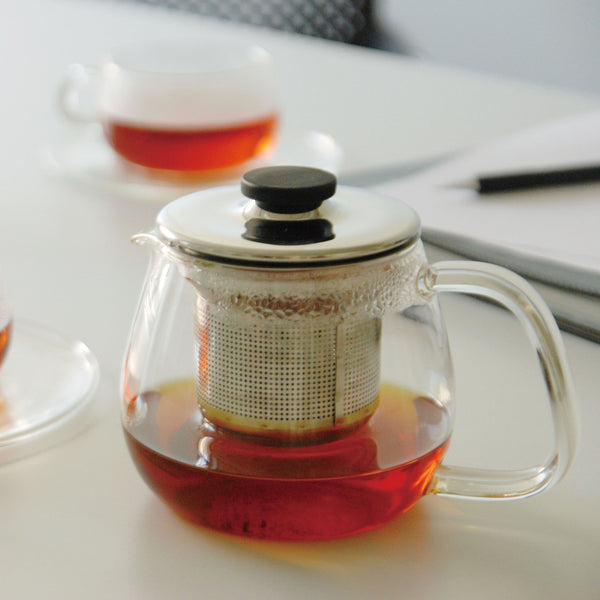 Théière M verre/inox 500ml KINTO – Accessoire à thé – Kodama Paris - theiere avec thé chaud